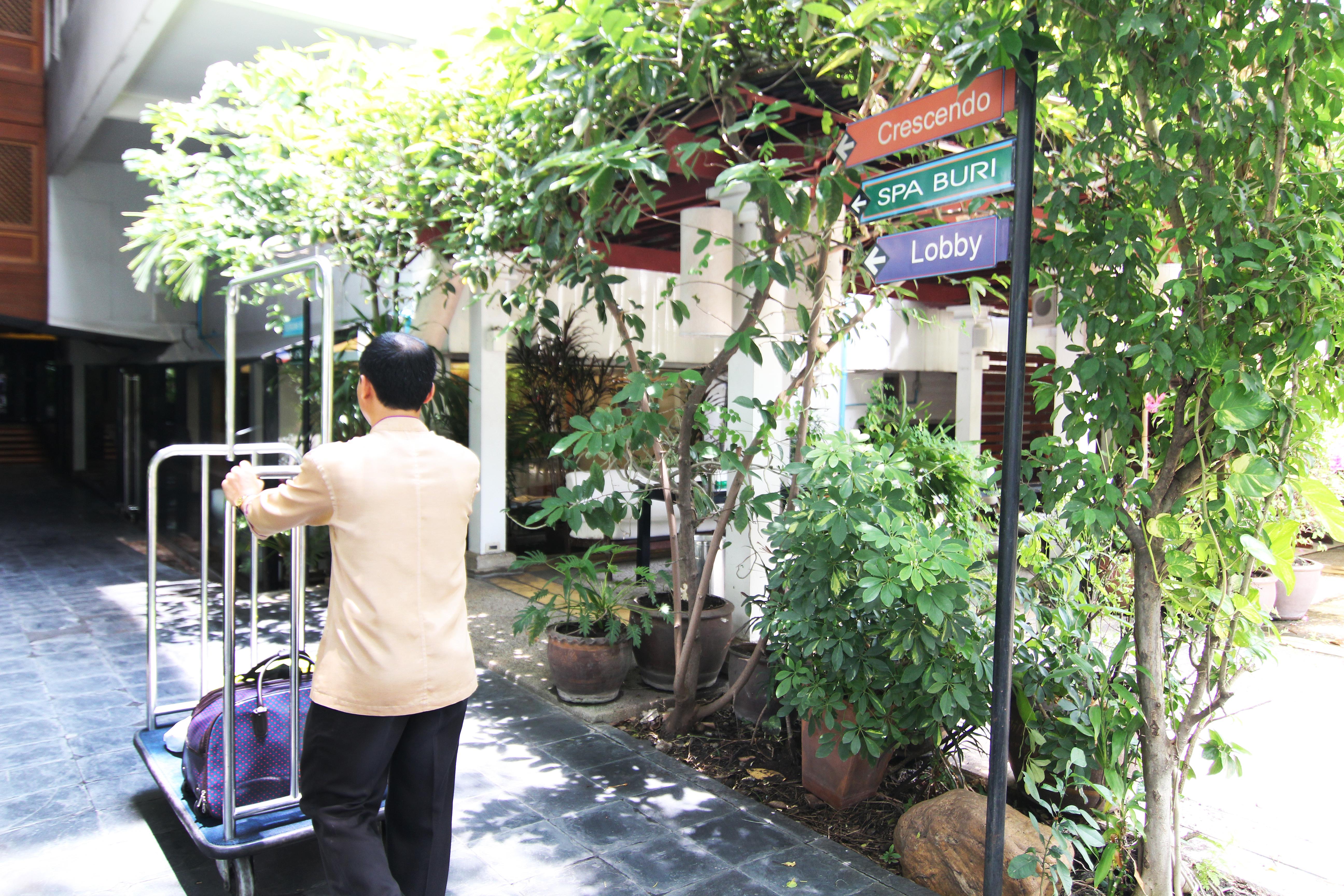 The Residence Rajtaevee Hotel Bangkok Dış mekan fotoğraf