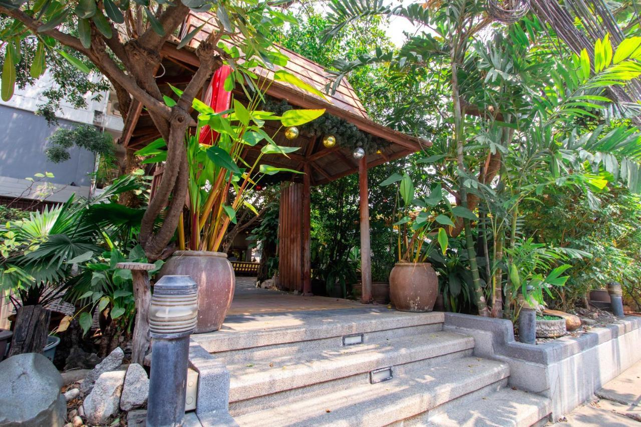 The Residence Rajtaevee Hotel Bangkok Dış mekan fotoğraf